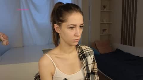 Snapshot of sunnblissett chatting on October 2025 04:03:02 AM Kate online show from October 2025 04:03:02 AM