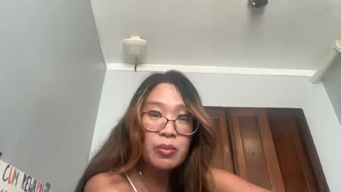 Snapshot of sunneeshellee chatting on June 2026 10:42:01 PM sunneeshellee online show from June 2026 10:42:01 PM