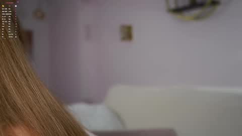 Lily online show from September 2025 02:10:01 PM