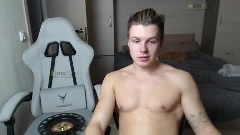 Alice and Sergey online show from February 2025 09:52:02 PM