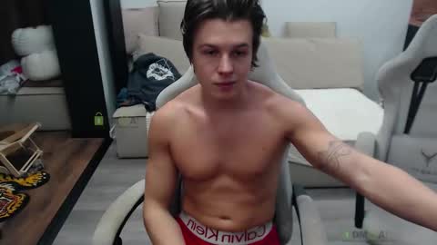 Alice and Sergey online show from December 2025 02:32:02 PM