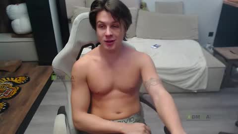 Alice and Sergey online show from December 2025 03:30:01 PM