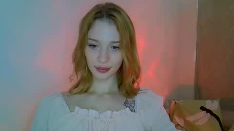 sunny__fox online show from February 2025 12:17:02 PM