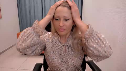 Snapshot of sunny_lady_0 chatting on September 2025 08:36:02 AM Sarah online show from September 2025 08:36:02 AM