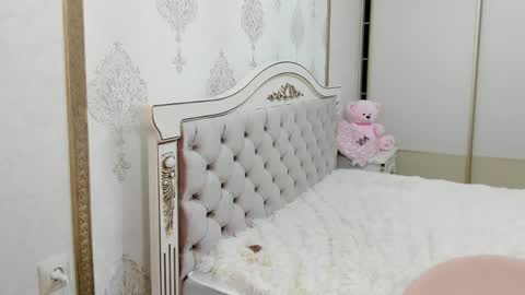 Vanessa online show from March 2026 05:35:01 AM