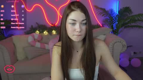 S U N N Y online show from December 2024 11:14:01 PM