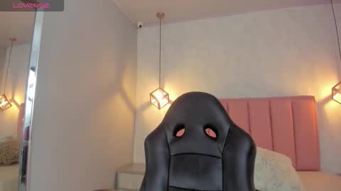  S U N N Y online show from February 2026 11:37:01 AM