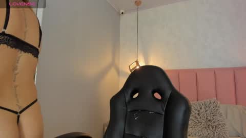  S U N N Y online show from June 2026 12:52:02 PM