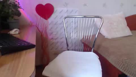 Alina   Streams Mon to Fri online show from February 2025 01:32:01 PM