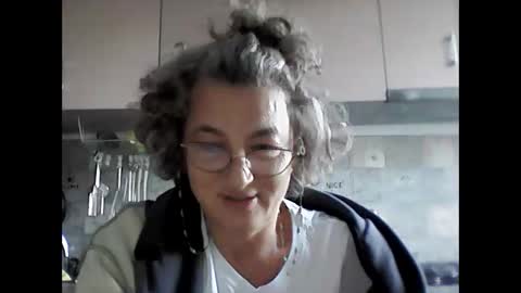 sunnylarrah11 online show from September 2025 03:33:01 PM