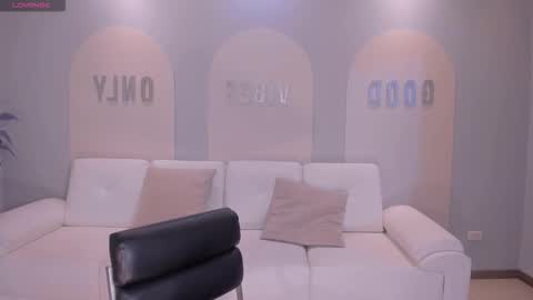 Sunny Rivers online show from October 2025 06:27:02 PM