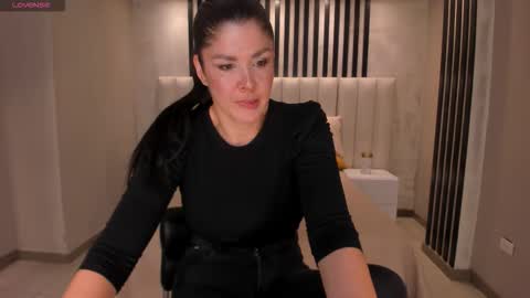 Sunny Rivers online show from January 2026 11:04:01 AM