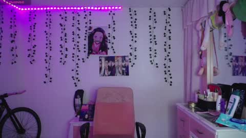 Sunset online show from September 2025 05:00:01 AM