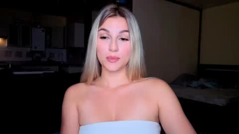 Snapshot of sunsetwithava chatting on July 2026 07:09:01 PM sunsetwithava online show from July 2026 07:09:01 PM