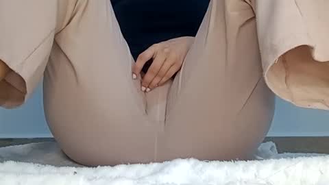 Annie online show from February 2026 04:49:01 PM