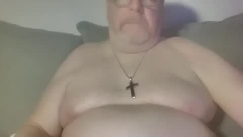 Snapshot of sunspotbaby chatting on April 2026 03:20:01 AM Sunspotbaby online show from April 2026 03:20:01 AM