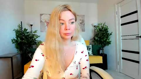 Jenn online show from April 2026 03:21:01 AM