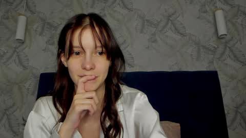 Una online show from January 2025 03:51:02 AM