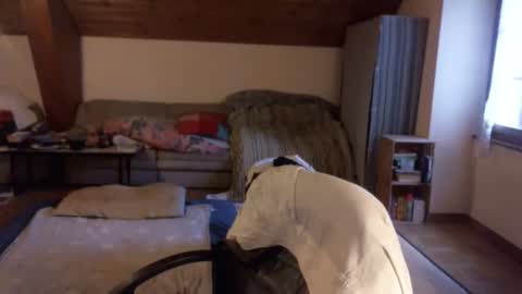 Snapshot of supersquirrel81 chatting on October 2025 06:34:02 AM supersquirrel81 online show from October 2025 06:34:02 AM