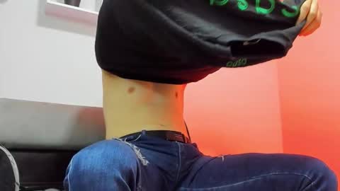 supreme_alpha_ online show from November 2025 02:32:01 AM