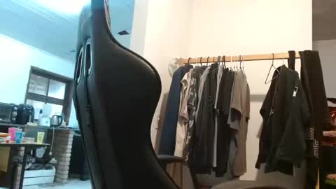 Snapshot of surfdog95 chatting on October 2025 06:52:02 PM surfdog95 online show from October 2025 06:52:02 PM