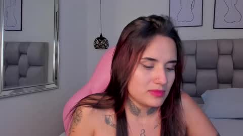 Susan online show from November 2025 09:25:02 PM