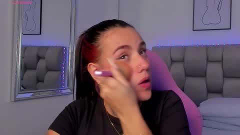 Susan online show from December 2025 09:30:01 PM