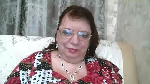 SusanaAhSun online show from October 2025 11:07:01 AM