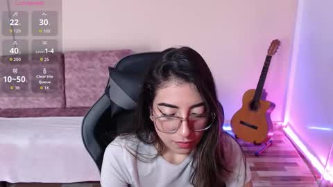 Susana hendrix    online show from February 2026 06:20:01 PM