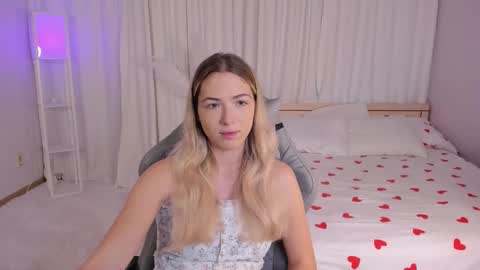 Susan online show from November 2025 03:49:02 AM