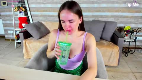 susansmitt online show from October 2025 07:01:02 PM