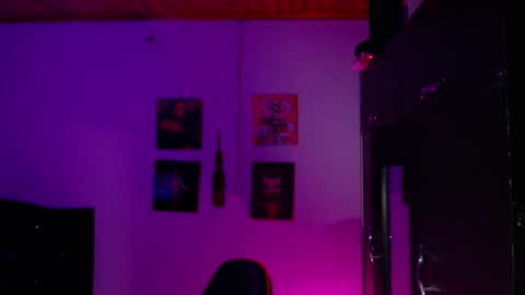 Snapshot of susej_exotic69 chatting on December 2024 11:51:01 PM ale online show from December 2024 11:51:01 PM