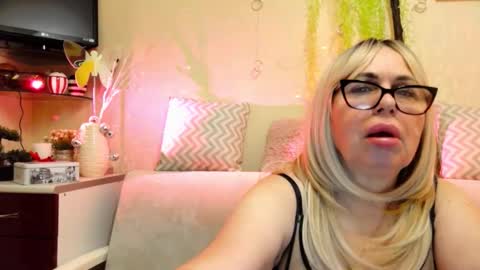 SusiexNoreen online show from March 2026 07:34:01 AM