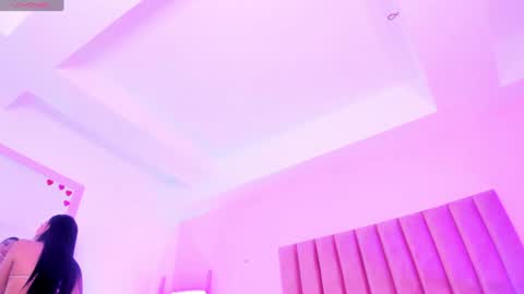 Sussan Nicole  online show from January 2025 12:20:02 PM