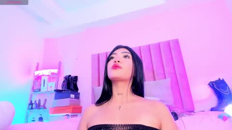 Sussan Nicole  online show from January 2025 03:28:02 PM