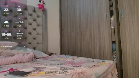 Andrea online show from October 2025 11:13:02 PM