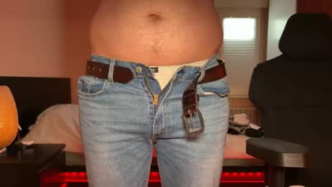 sutlac90 online show from November 2025 01:57:02 PM