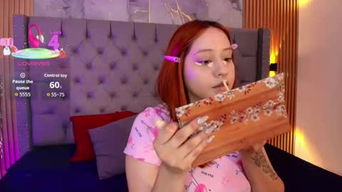 suxan_white online show from November 2025 12:52:01 PM