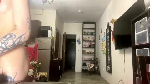 Suzanna online show from April 2026 07:58:01 PM