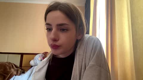 Snapshot of suzannetigerino chatting on April 2026 12:40:01 PM Emila online show from April 2026 12:40:01 PM