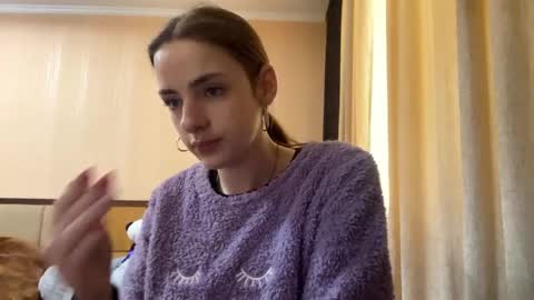 Snapshot of suzannetigerino chatting on May 2026 07:35:01 AM Emila online show from May 2026 07:35:01 AM
