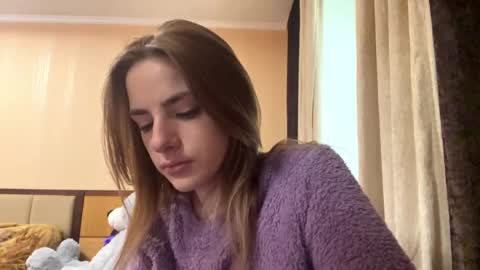 Snapshot of suzannetigerino chatting on May 2026 07:13:01 AM Emila online show from May 2026 07:13:01 AM