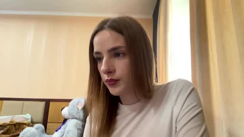 Snapshot of suzannetigerino chatting on May 2026 12:44:02 PM Emila online show from May 2026 12:44:02 PM