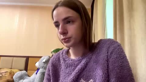 Snapshot of suzannetigerino chatting on May 2026 06:18:01 AM Emila online show from May 2026 06:18:01 AM