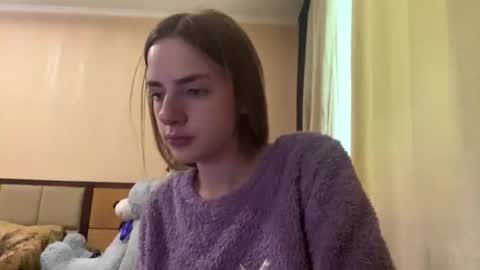 Snapshot of suzannetigerino chatting on May 2026 06:29:02 AM Emila online show from May 2026 06:29:02 AM