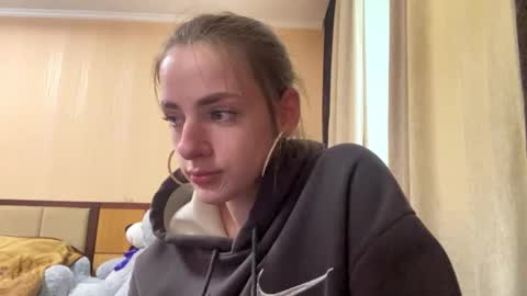 Snapshot of suzannetigerino chatting on May 2026 10:34:01 AM Emila online show from May 2026 10:34:01 AM