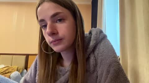 Snapshot of suzannetigerino chatting on June 2026 11:35:01 AM Emila online show from June 2026 11:35:01 AM