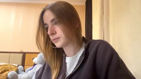 Snapshot of suzannetigerino chatting on June 2026 01:38:02 PM Emila online show from June 2026 01:38:02 PM