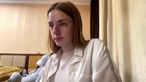 Snapshot of suzannetigerino chatting on June 2026 07:34:01 AM Emila online show from June 2026 07:34:01 AM