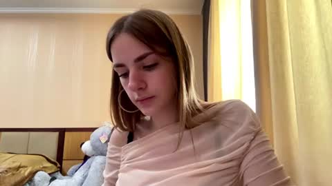 Snapshot of suzannetigerino chatting on June 2026 11:30:02 AM Emila online show from June 2026 11:30:02 AM